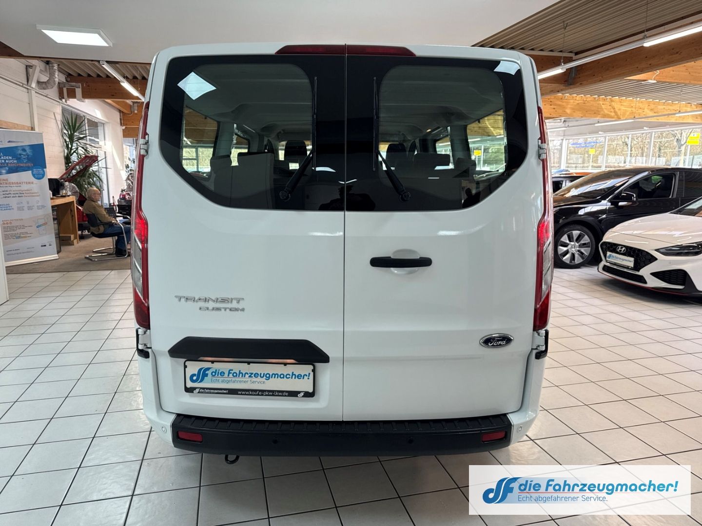 Fahrzeugabbildung Ford Transit Custom Dyn. Kurvenlicht DAB Notbremsass.