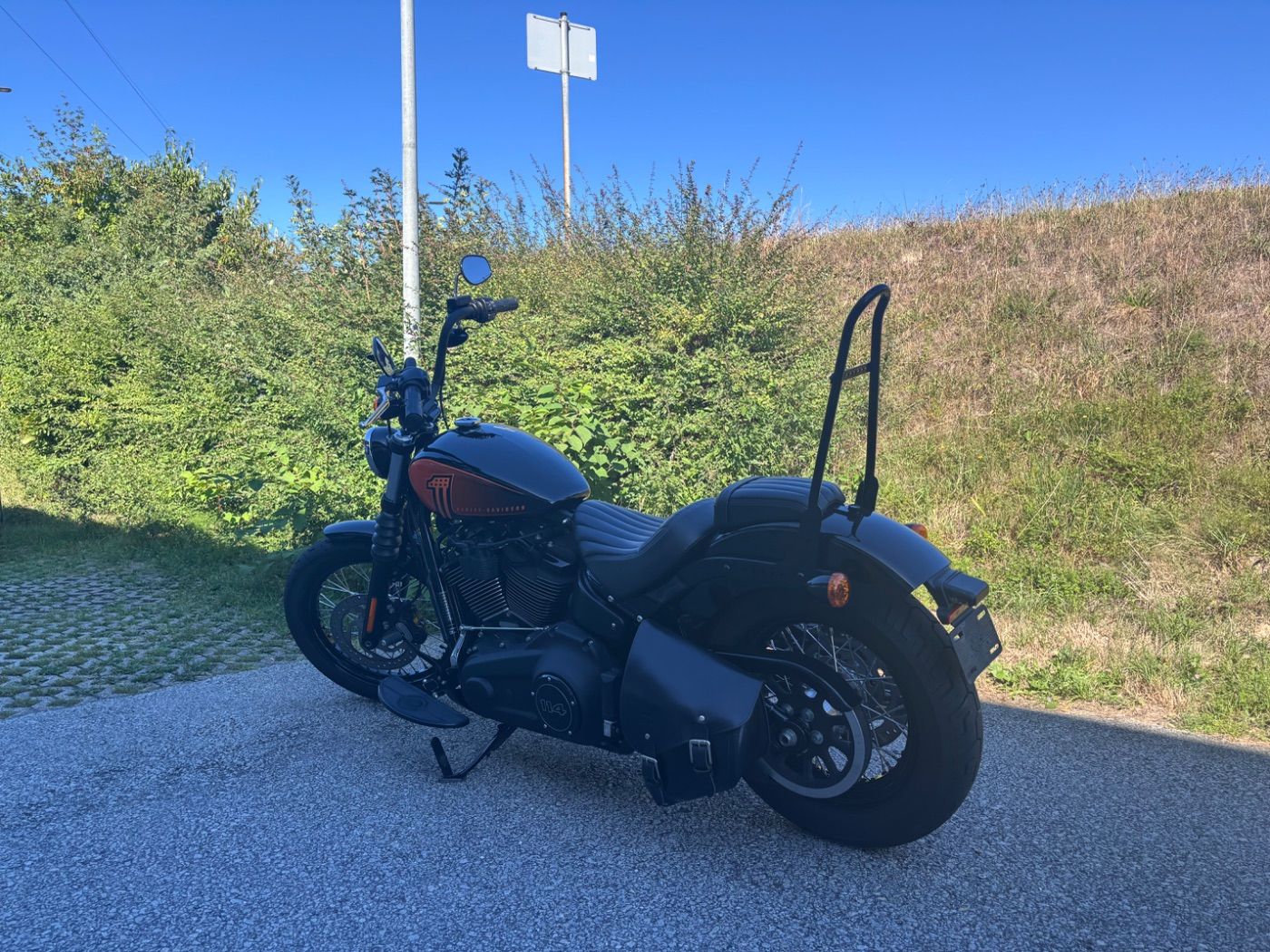 Fahrzeugabbildung Harley-Davidson Street Bob 114