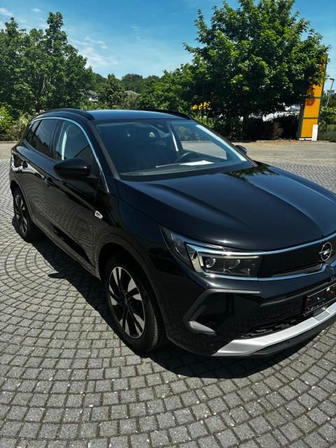 Opel Grandland 1.5 D[Euro6d] AT8 Business Elegance