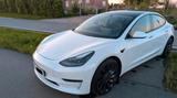 Tesla Model 3 Allradantrieb mit Dualmotor Performa...