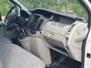 Renault Trafic - 8