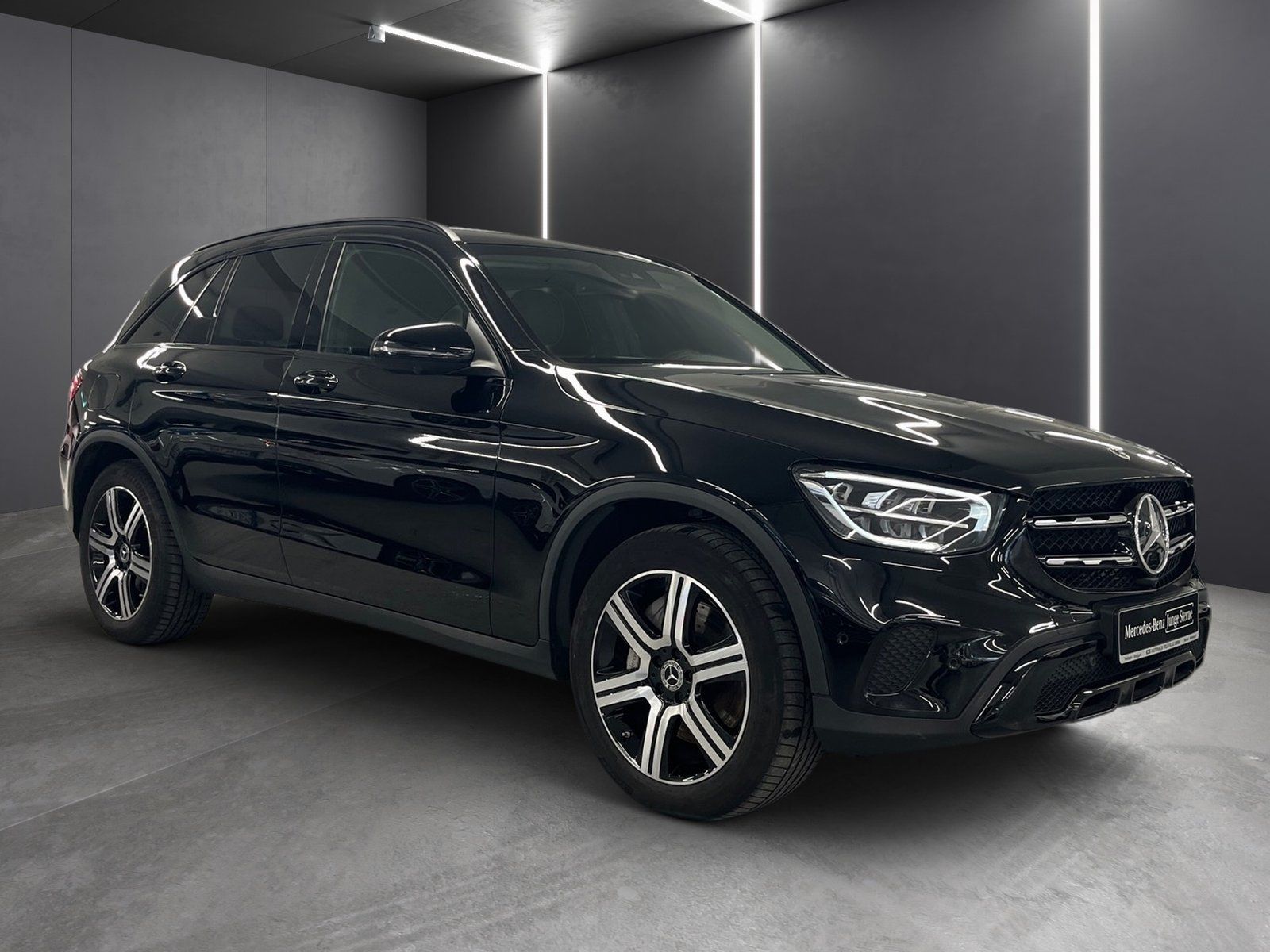 Fahrzeugabbildung Mercedes-Benz GLC 300 de 4M*360*Burm*Air-Body*LED*Night*Ambie*