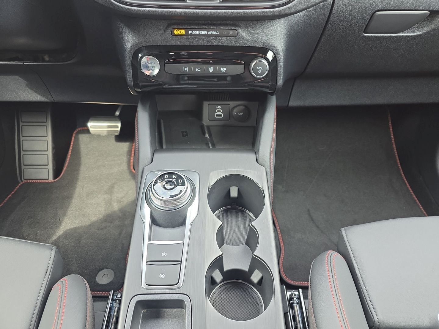 Fahrzeugabbildung Ford Kuga Hybrid Allrad ST-Line X 2100 Kg Anhängelast