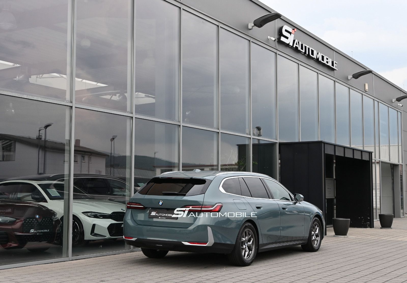 Fahrzeugabbildung BMW 520d xDr. Touring °AD.FAHRWERK PROF°KOMFORTSITZ°