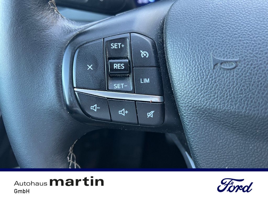 Fahrzeugabbildung Ford Kuga 1.5 Eco Blue Vignale HUD B&O LED SHZ