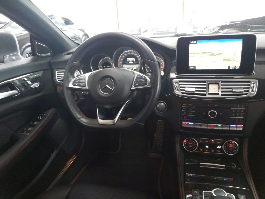 Mercedes-Benz CLS 500 Coupe 4M AMG MEMORY AIRM DISTR 116 T NP