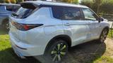 Mitsubishi Outlander 2.4L PHEV Intro Edition - Mitsubishi Outlander: 2.2