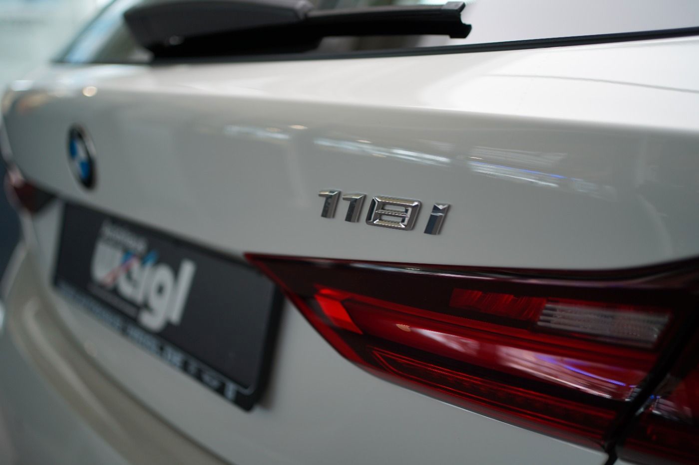 Fahrzeugabbildung BMW 118iA Advantage +LED+Navigation+Einparkhilfe+