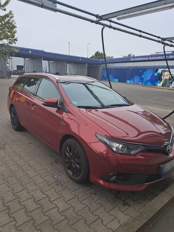 Toyota Auris Touring Sports Touring S. Hybrid 1,8-l...