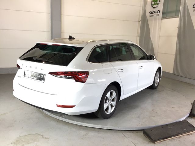 Fahrzeugabbildung Skoda Octavia Style 2.0 TDI Combi DSG/NAVI/ACC/HUD/LED