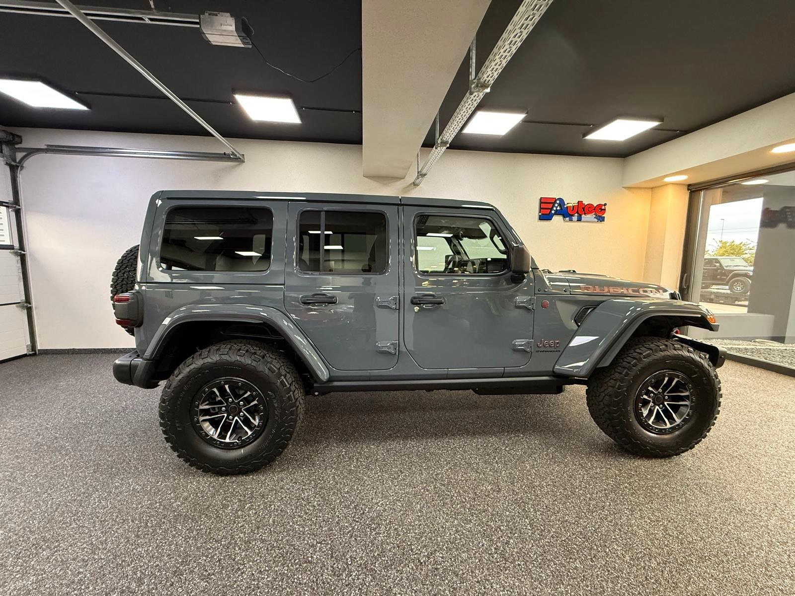 Fahrzeugabbildung Jeep RUBICON X 3.6L-V6-CAM-35"-AHK-HT