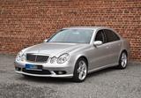 Mercedes-Benz E 55 AMG 1HAND DEUTSCHES AUTO! UNFALLFREI S.HEFT - gebrauchte Limousinen in Düren
