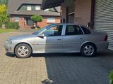 Opel Vectra 1.6 16V Edition 100 Klima HU/AU 10/25 - Opel Vectra