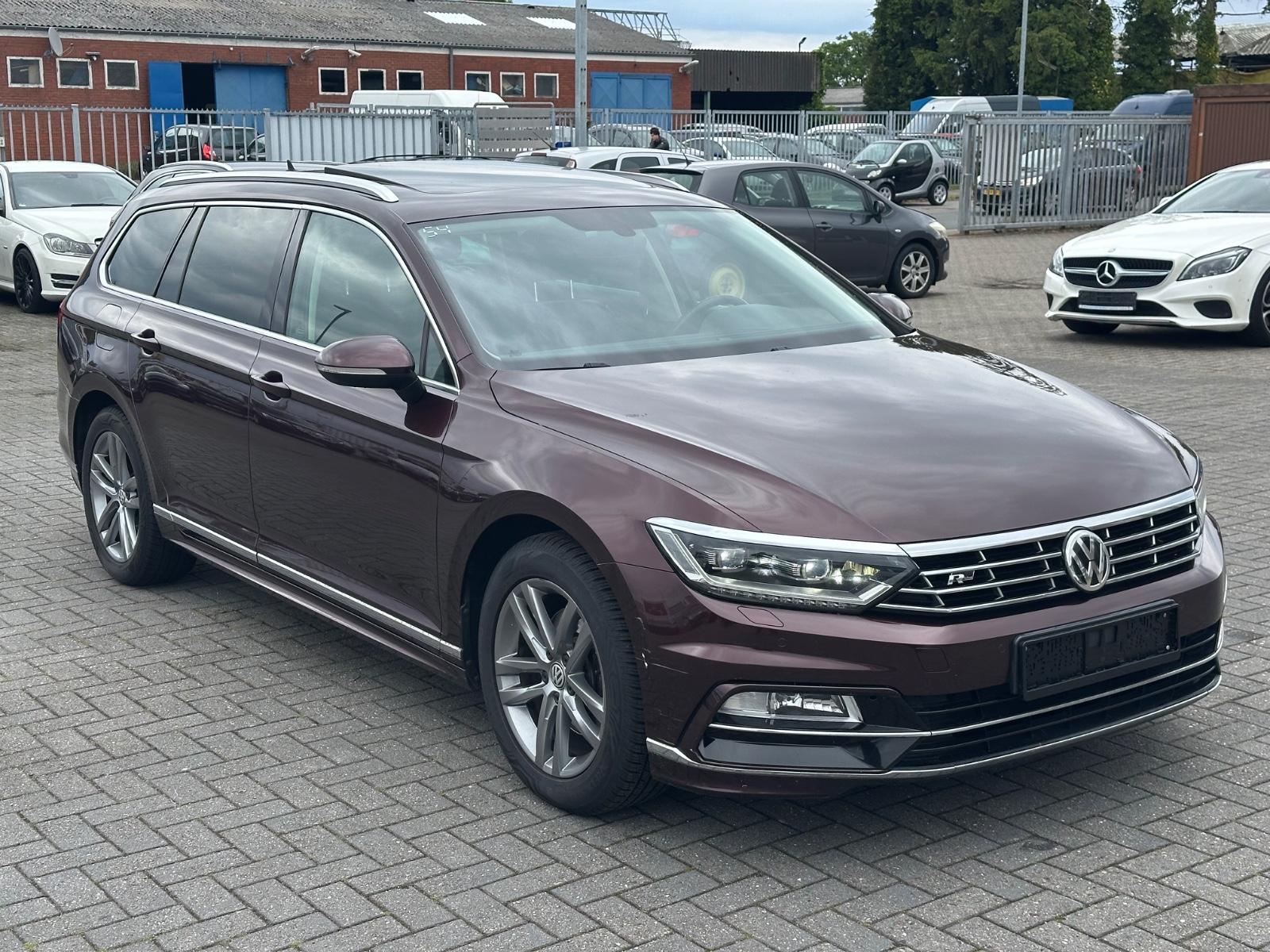 Volkswagen Passat Variant 2.0 TDI R-Line*Digital-Tacho*Pano