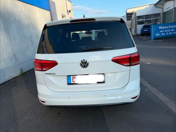Volkswagen Touran - 4