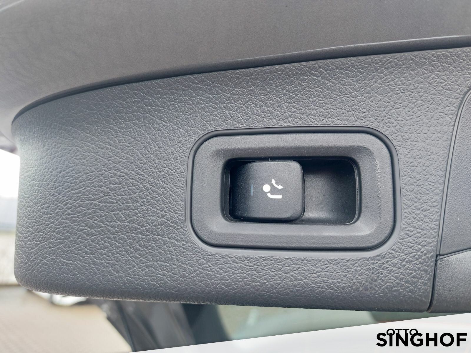 Fahrzeugabbildung Mercedes-Benz GLA 180 Progressive AHK+LED+Rü Kam+MBUX+Ambiente