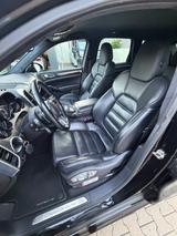 Porsche Cayenne Turbo  - Porsche Gebrauchtwagen in Dortmund