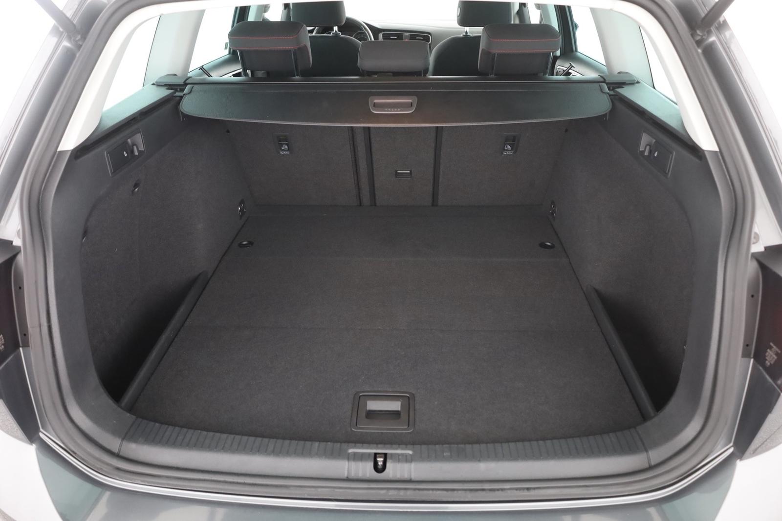 Volkswagen Golf VII Variant 1.4 TSI Sound LED Navi ACC PDC