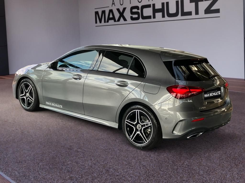 Fahrzeugabbildung Mercedes-Benz A 200 AMG*Keyless*Kamera*LED*Night*TOT-Assist*