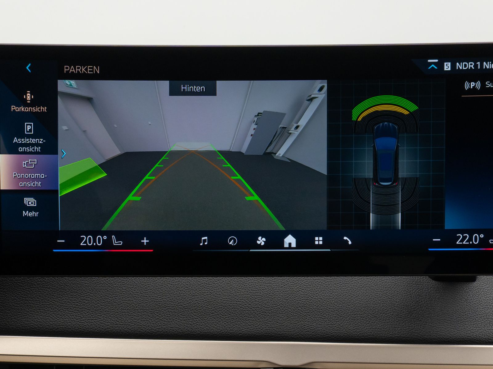 Fahrzeugabbildung BMW iX xD40 Panorama Kamera HiFi Komfort SkyLounge