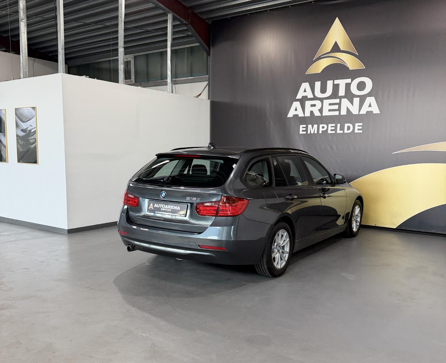 BMW 318d Touring 2.0 Aut.*Pano*Start/Stopp/Navi/PDC