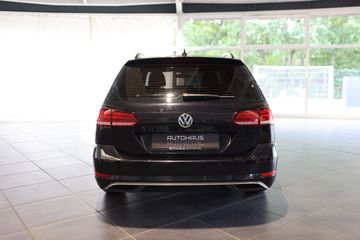 Volkswagen Golf - 5