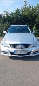 Mercedes-Benz C 180 CGI Elegance NAVI/SHZ/... - Mercedes-Benz C 180: Elegance