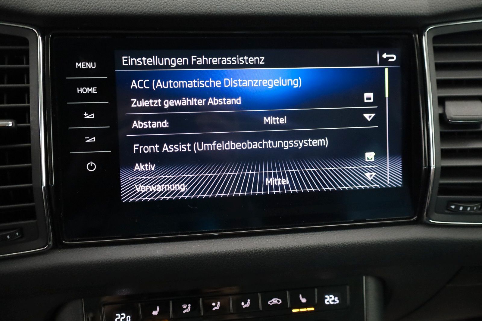 Fahrzeugabbildung SKODA Kodiaq Drive 125 4x4,Navi,4xSH,Kamera,ACC,AHK+WR