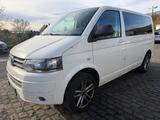 Volkswagen T5 Caravelle - Volkswagen: Unfallwagen