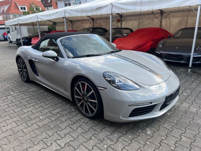 Porsche 718 Boxster S Sport Crono Sitz Auspuff.