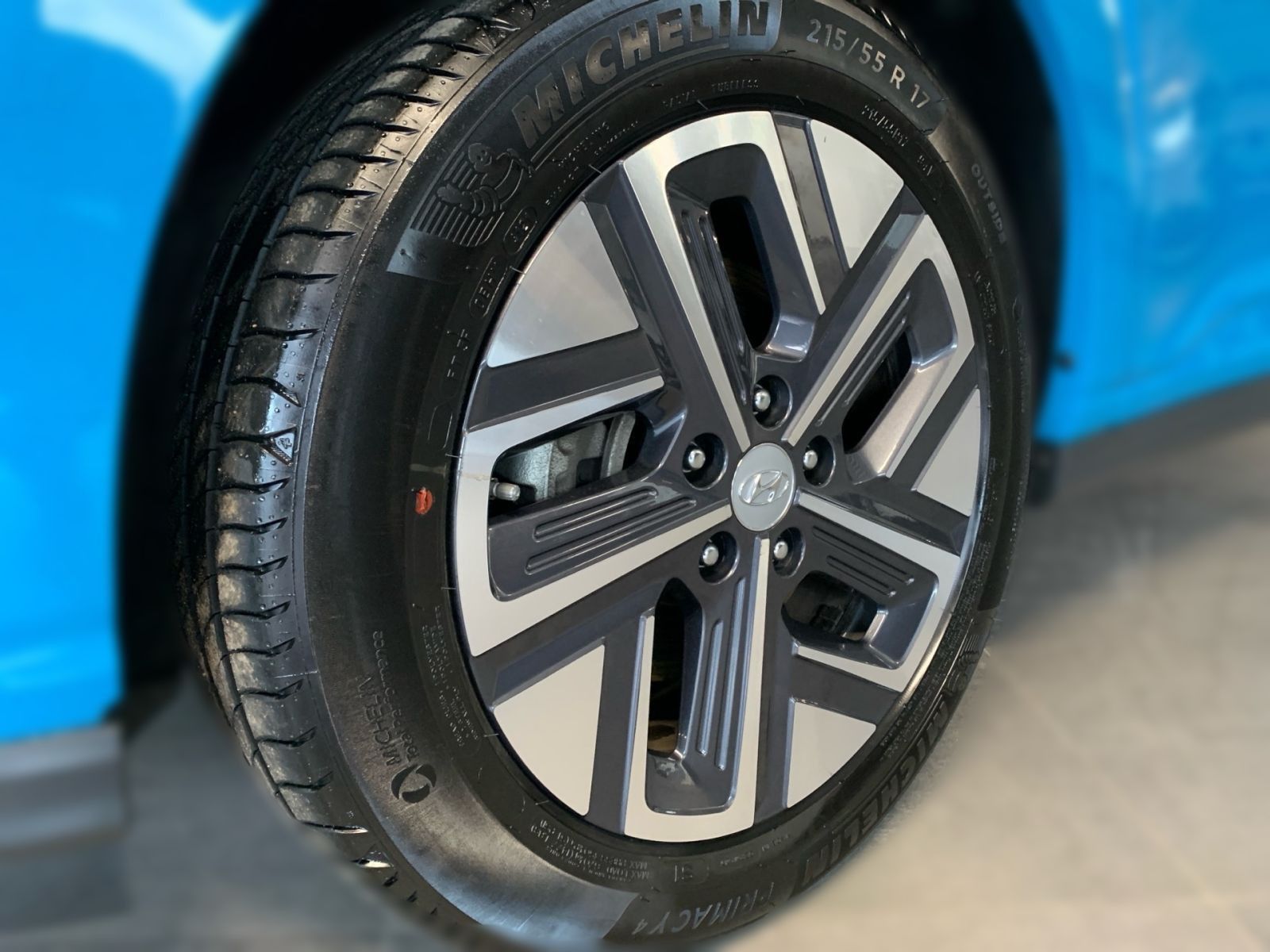 Fahrzeugabbildung Hyundai KONA Trend Elektro 64 kWh Navi Assi Dach