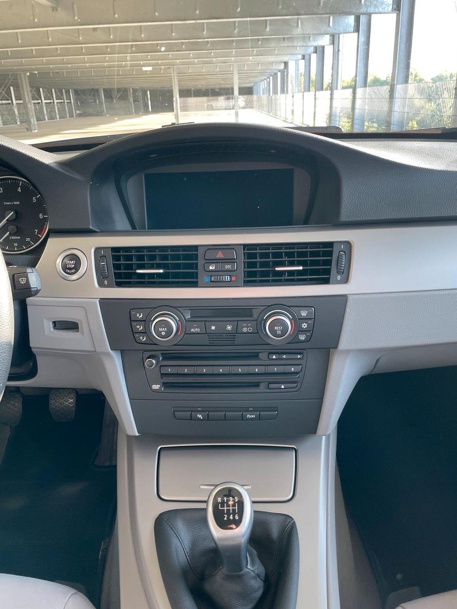 BMW 318 2007 — photo 9