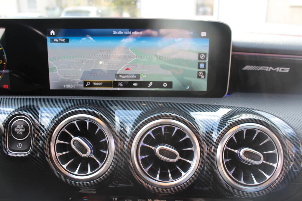 Mercedes-Benz CLA 35 AMG