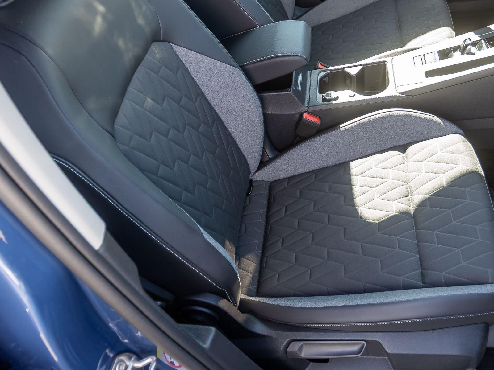 Volkswagen Golf VIII Goal 1.5 eTSI DSG Navi Matrix ACC AHK, миниатюра 21