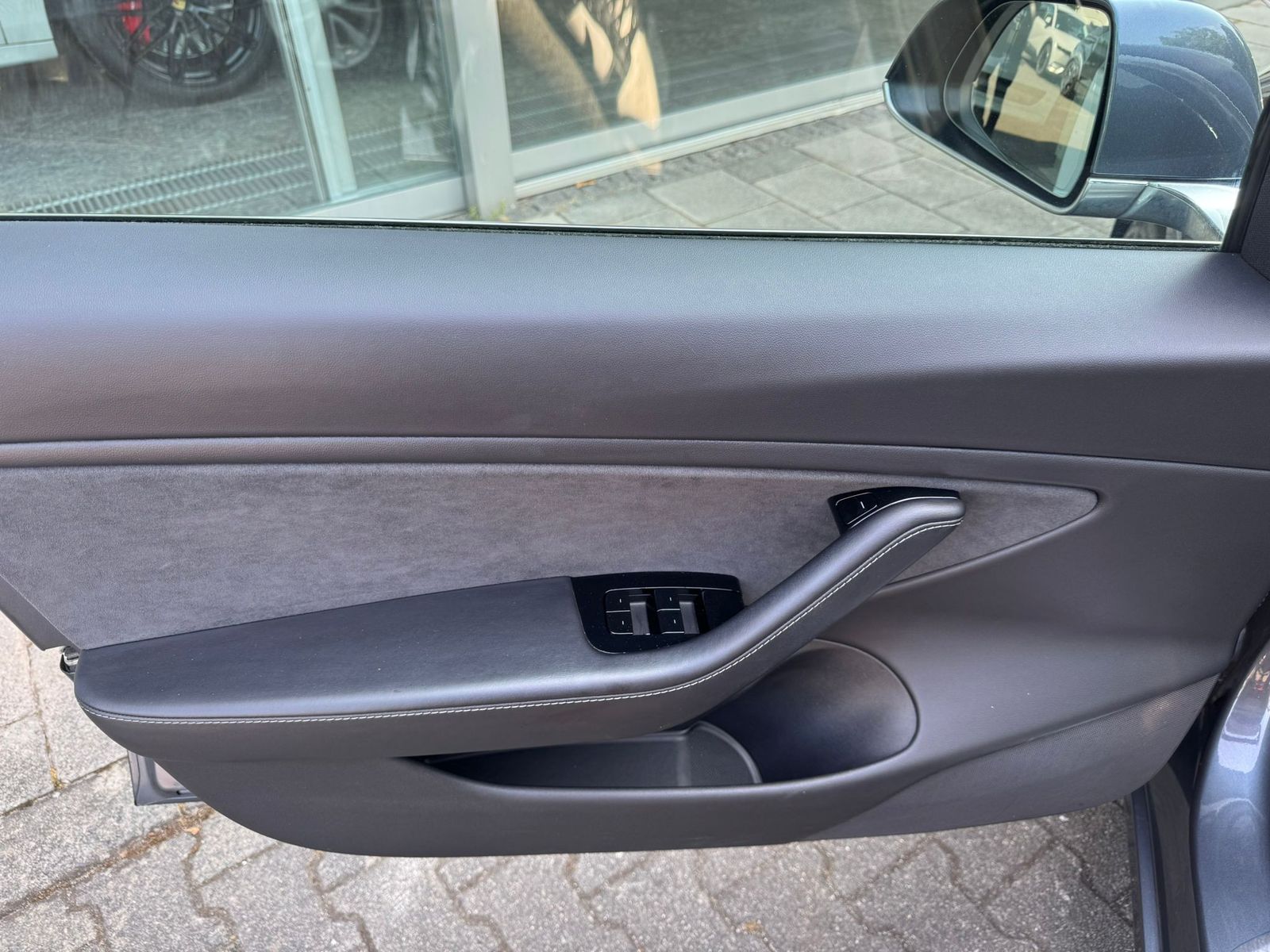 Fahrzeugabbildung Tesla Model 3 LR Dual AWD PANO+STDHZ+NAVI+LED+ACC+