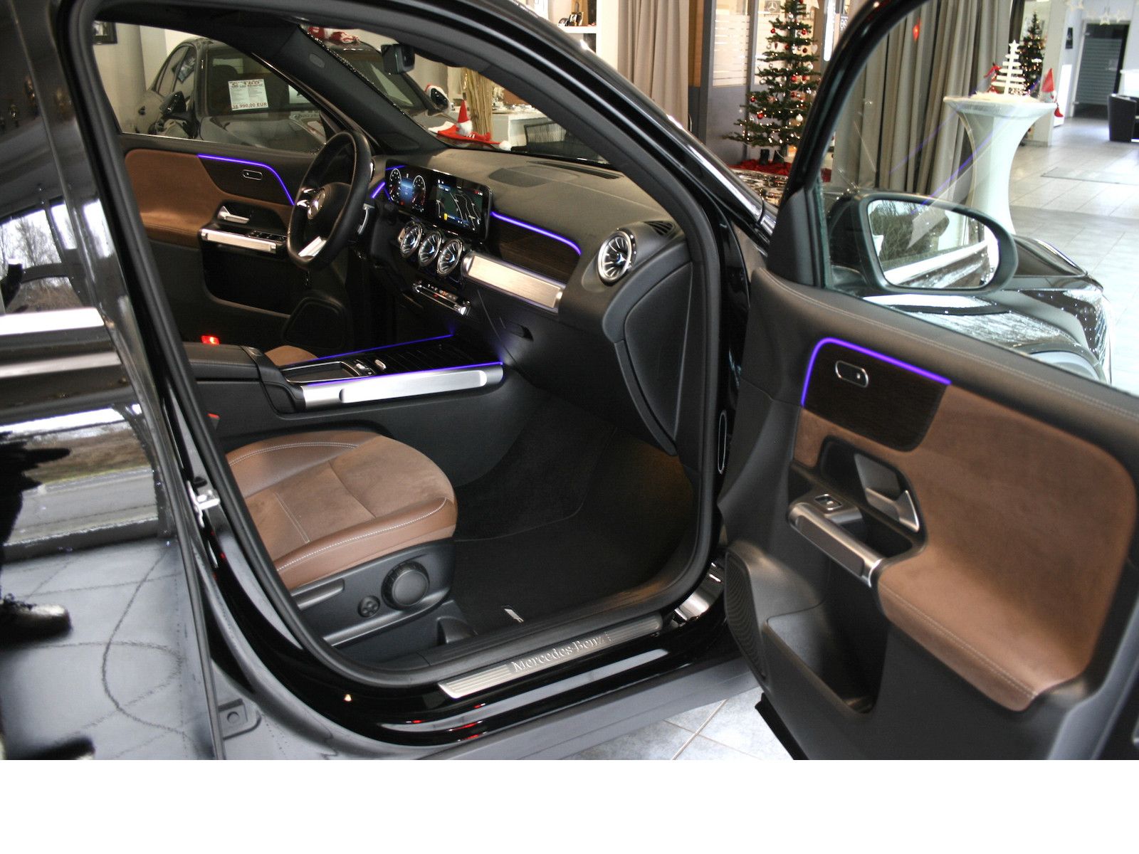 Fahrzeugabbildung Mercedes-Benz GLB 180 AMG Line Plus *Panorama-Dach*Totwinkel*