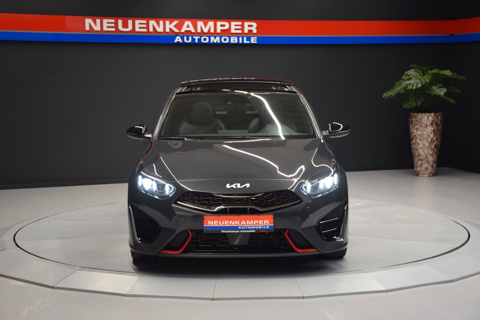 Fahrzeugabbildung Kia ProCeed GT 1,6 TGDI DCT Pano ACC Memory JBL Ambi