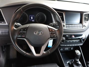 Hyundai TUCSON - 10