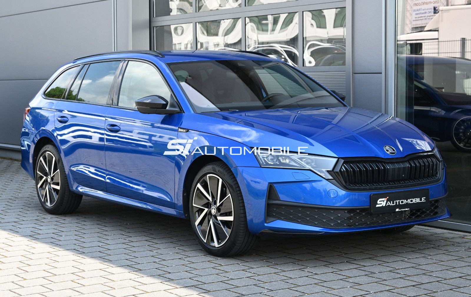 Fahrzeugabbildung SKODA Octavia 2.0 TDI DSG Sportline Combi °ACC°AHK°HUD