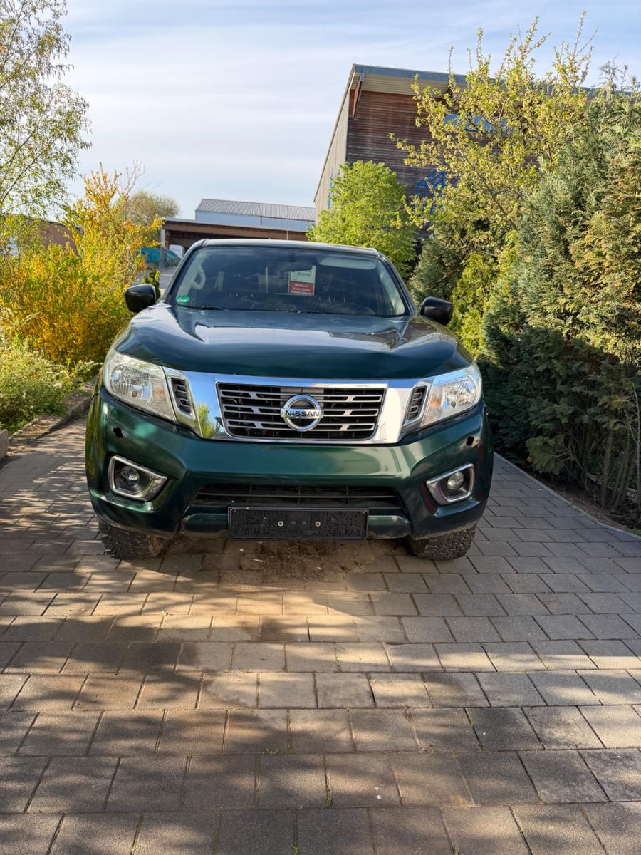 Nissan Navara NP300 Acenta King Cab 4x4