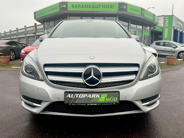 Mercedes-Benz B 180  -Xenon-NAVI-LEDER-AUTOMATIK!!!