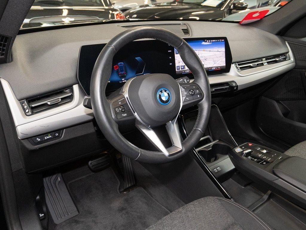 BMW iX1 xDrive30 PANO RFK NAVI Standh. LED PDC V H foto 5