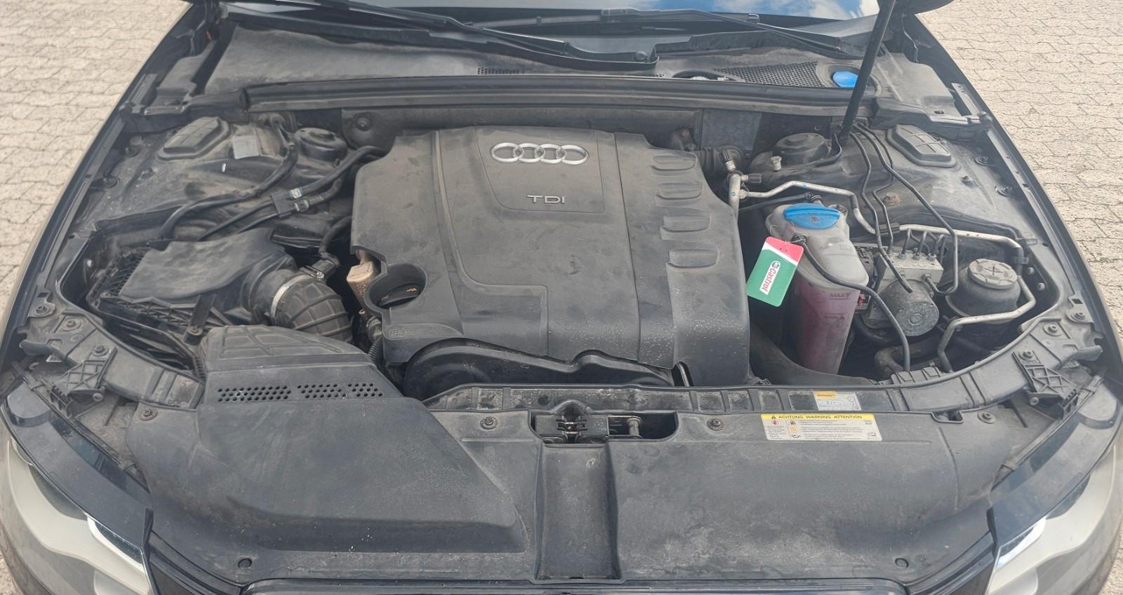 Audi A4 2010 — photo 10