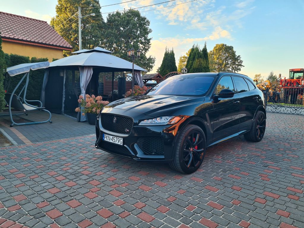 Jaguar F-Pace