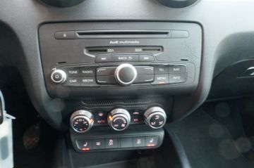 Fahrzeugabbildung Audi A1 Sportback attraction Bi-Xenon, Zahnriemen neu