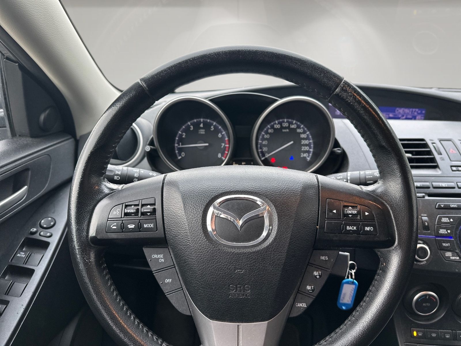 Fahrzeugabbildung Mazda 3 1.6 Lim. Edition KLIMA Sitzhzg. PDC
