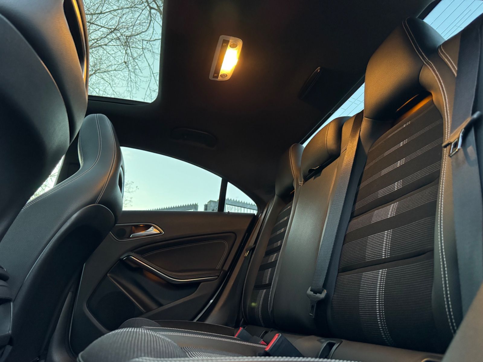 Fahrzeugabbildung Mercedes-Benz CLA 180*PANO*LED*CARPLAY*CAM*NAVI