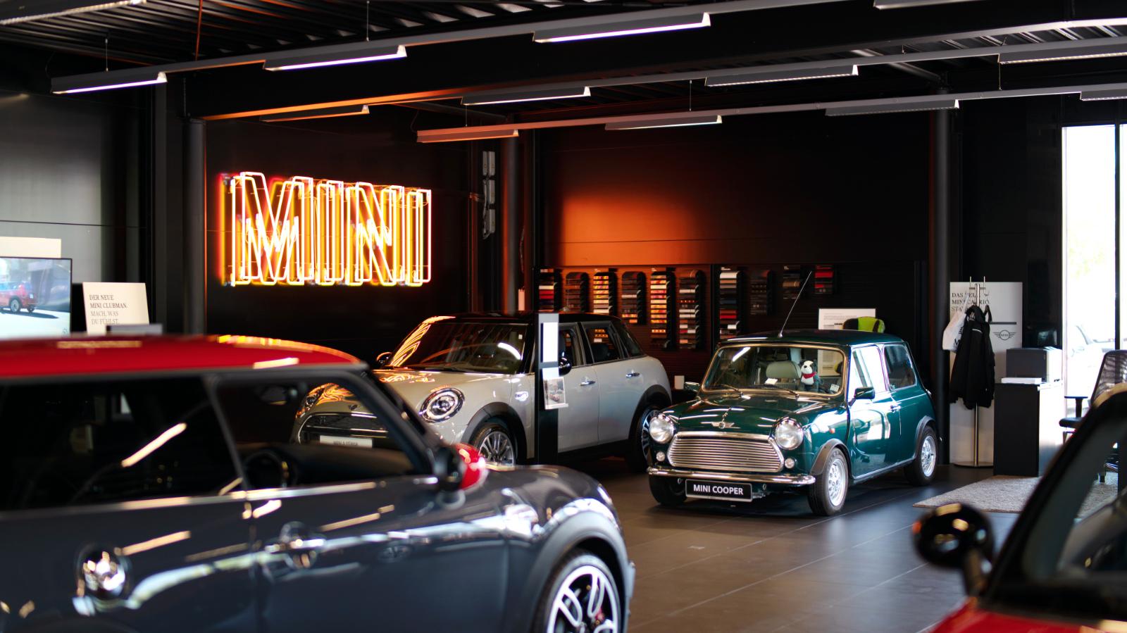 showroom-image-bottom