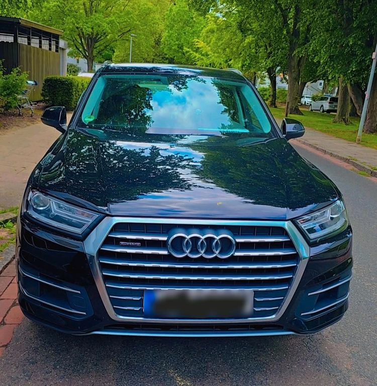 Image of Audi Q7