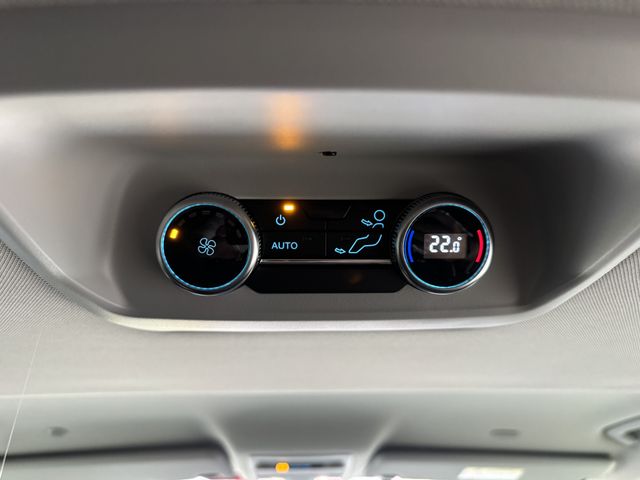 Ford Tourneo Custom 2.0 EcoBlue L1 Titanium
